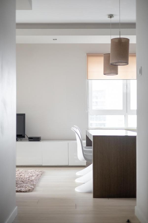 Grzybowska Platinum Apartment Tower A Warsaw Ngoại thất bức ảnh
